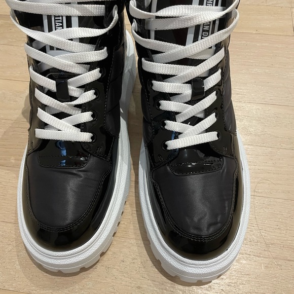 Dior D player *brand new in box* - Picture 2 of 4